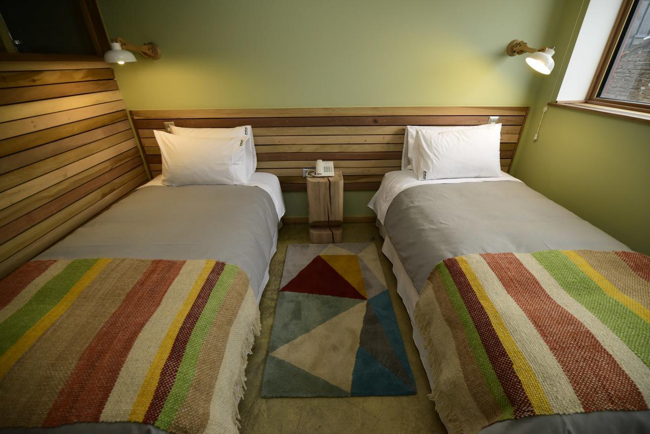 Hotel Vendaval Puerto Natales Kültér fotó